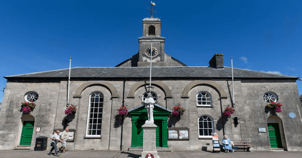 6062f7e0ba9ee6e2156fe34c_Cowbridge